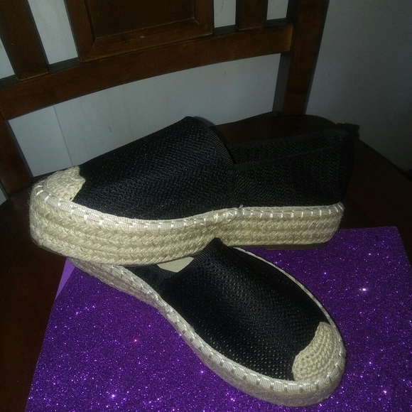 Black loaf with cream - Picture 2 of 3